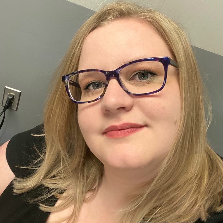 Profile Picture of Amanda Halter (@@mandalee88) on Tiktok