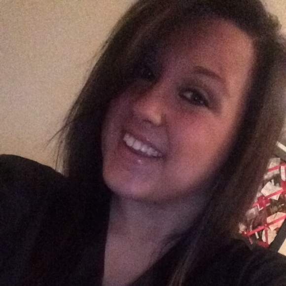 Profile Picture of Brianna Hembree (@brihem5058) on Poshmark