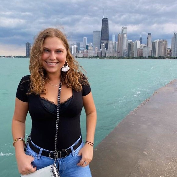 Profile Picture of Simone Levin (@sim1l3vin) on Poshmark