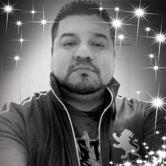 Profile Picture of Chris Alvarez (@christianruiz77) on Poshmark