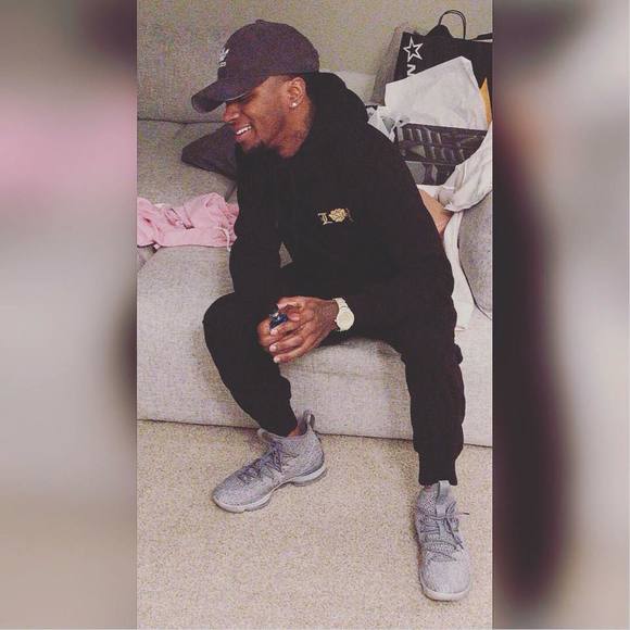 Profile Picture of Rob Phillips (@6gvd__) on Poshmark