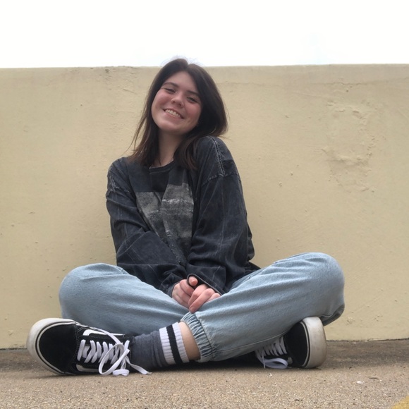 Profile Picture of Addison Guymon (@addisonguymon) on Poshmark