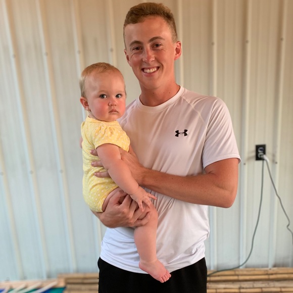 Profile Picture of Austin Dill (@adill01) on Poshmark