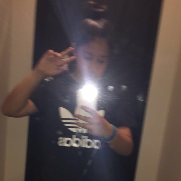 Sofie Malagon - Poshmark Profile Picture of Sofie Malagon (@sofie_malagon) on Poshmark