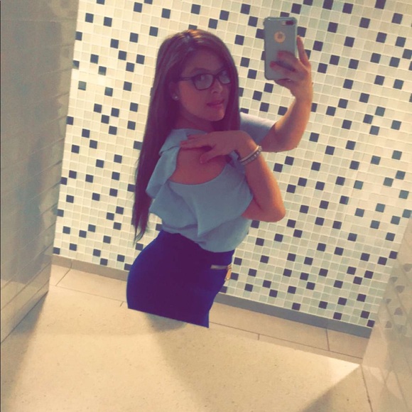 Fatima Choez - Poshmark Profile Picture of Fatima Choez (@choezf01) on Poshmark