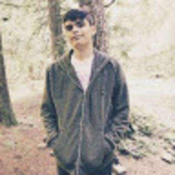 Profile Picture of David Robar (@drobar20) on Poshmark