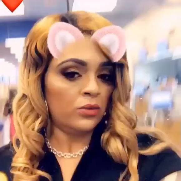 Profile Picture of Debrosse Marhone (@shellavoltaire) on Poshmark