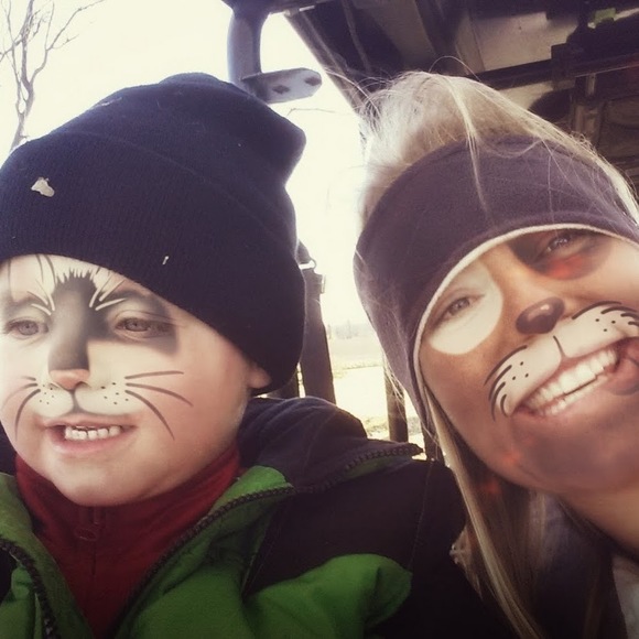 Profile Picture of Diana Hilding (@dianahilding) on Poshmark