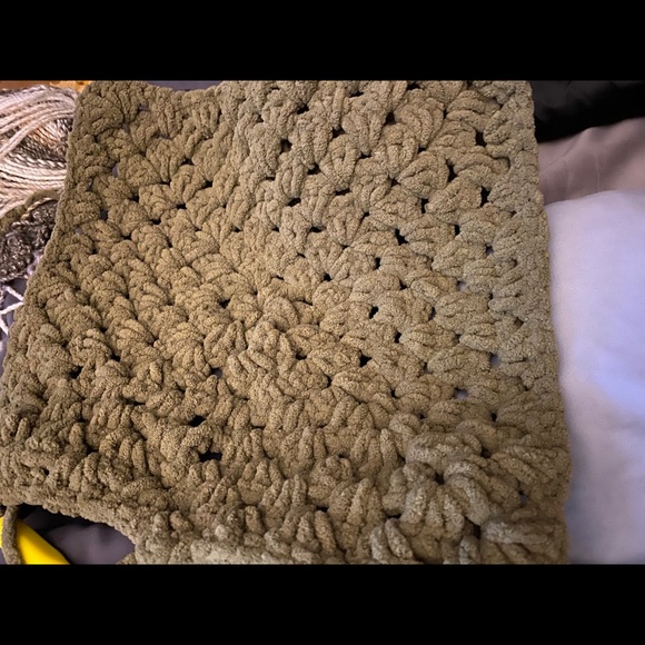 Profile Picture of Jessi Mitchell (@jessicamoffett2) on Poshmark