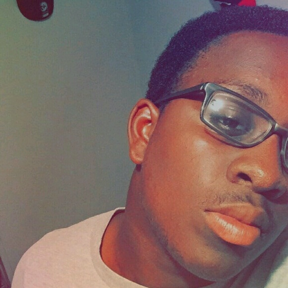 Profile Picture of James Robertson (@talibaantaz) on Poshmark