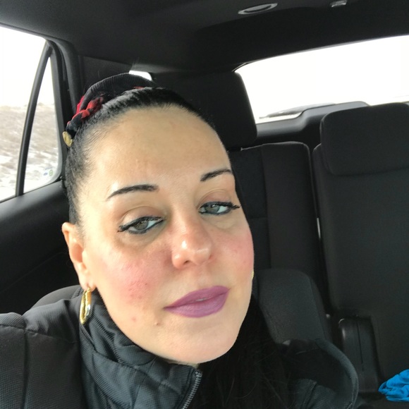 Profile Picture of Soraya Gomez (@sorayagomez) on Poshmark