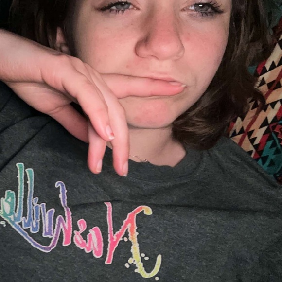 Profile Picture of Isabelle Cook (@icook2027) on Poshmark