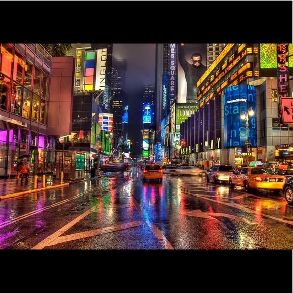 Profile Picture of Italina Digiovine (@italinaaaaaa_) on Poshmark