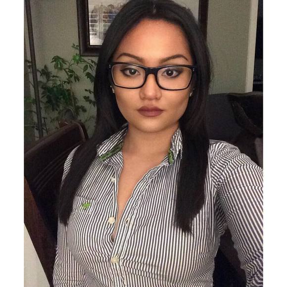 Profile Photo of Abigail Lopez (@lopezab) on Poshmark