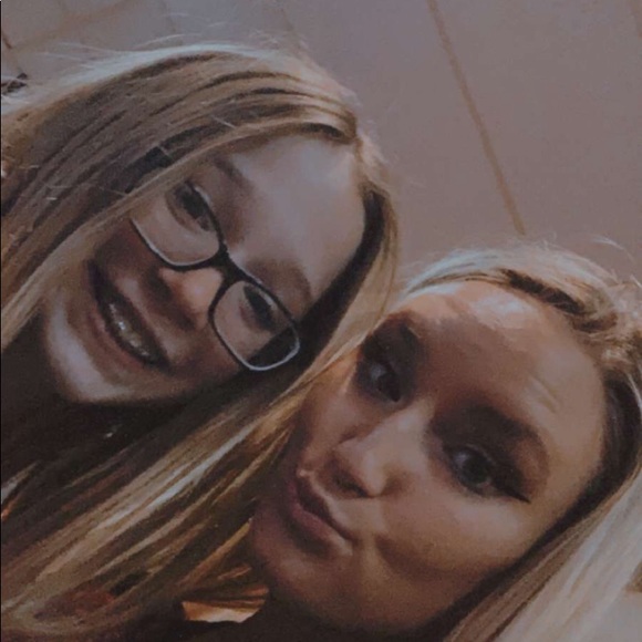 Amy Haselow - Poshmark Profile Picture of Amy Haselow (@amyhaselow17) on Poshmark