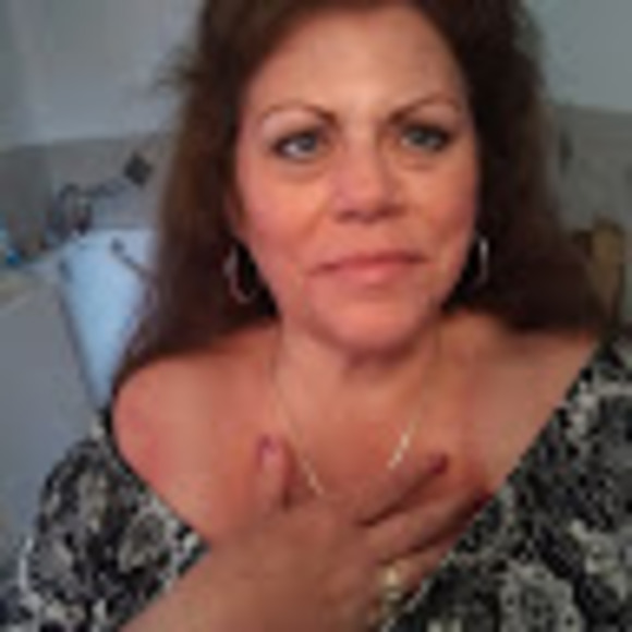 Profile Picture of Kimberly Angelo leeth (@kimberlyange711) on Poshmark