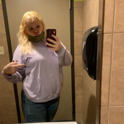 Profile Picture of Alyssa Acker (@AlyssaAcker5) on Twitter