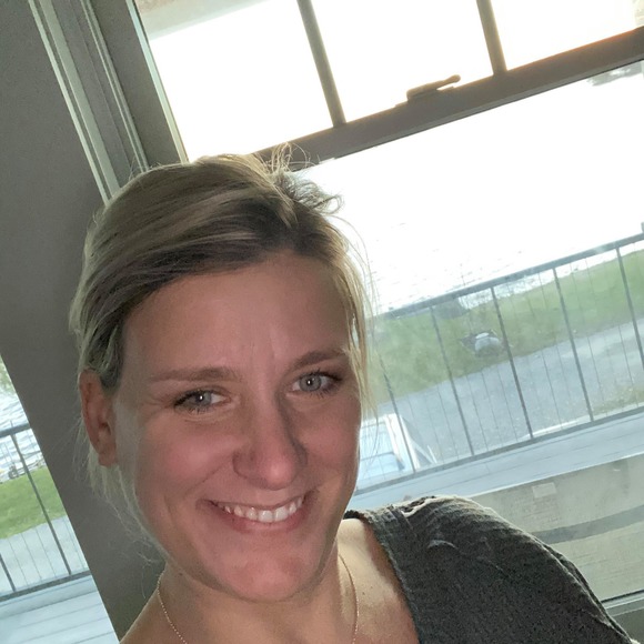 Profile Picture of Pamela Daugherty (@pampamd) on Poshmark