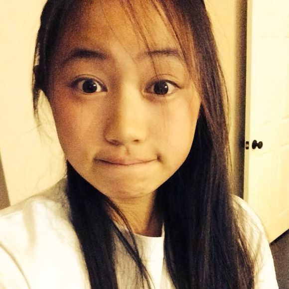 Profile Picture of Phyllis Yu (@phyllisyu1) on Poshmark