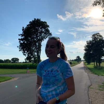 Profile Picture of Amanda Endicott (@Imafuxkincat) on Twitter