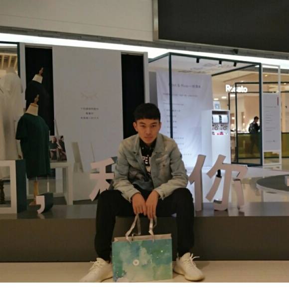 Yanming Bao - Poshmark Profile Picture of Yanming Bao (@byanming) on Poshmark