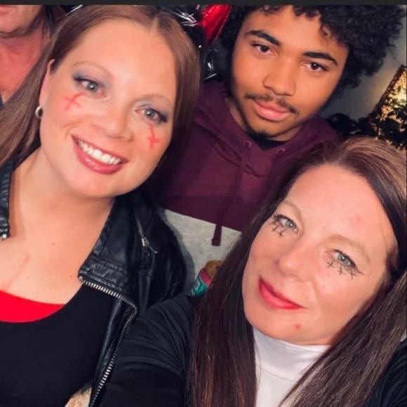 Profile Picture of Becky Steffler (@beckysteffler) on Poshmark