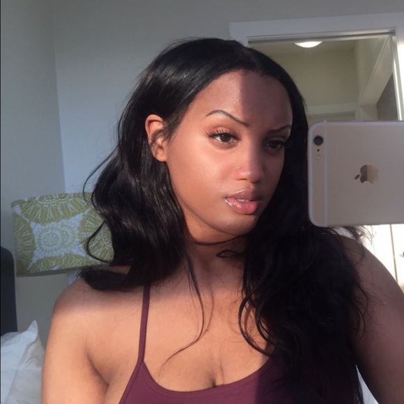 Profile Picture of Hafsa Mohamed (@hafsamm) on Poshmark