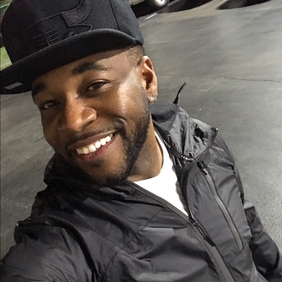 Profile Picture of Mark Byrd (@iammarkbyrd) on Poshmark