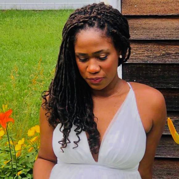 Profile Picture of Jo-ann Dee (@u_jderivois) on Poshmark