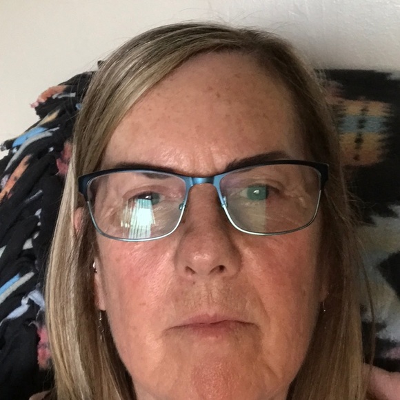 Profile Picture of Debra Coker (@debbiecoker189) on Poshmark