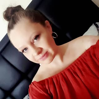 Profile Picture of Renae Bates (@renae_bates) on Instagram