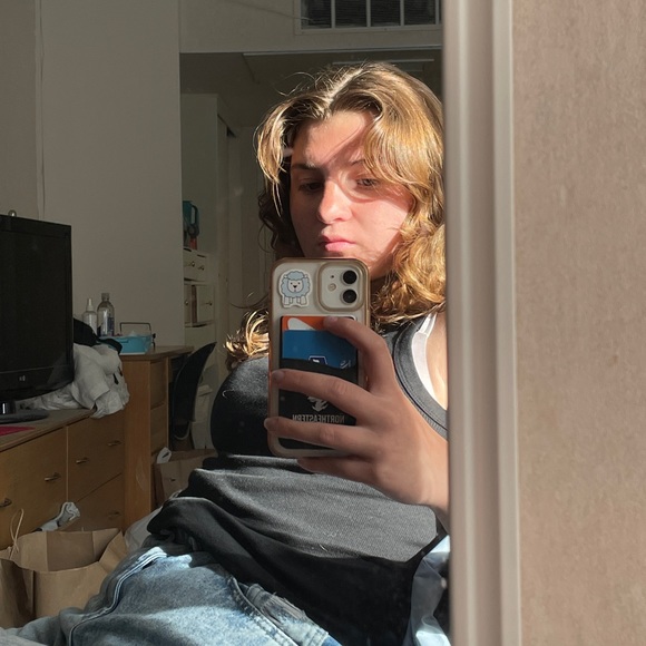 Profile Picture of Ava Ackerman (@avaaaa27) on Poshmark