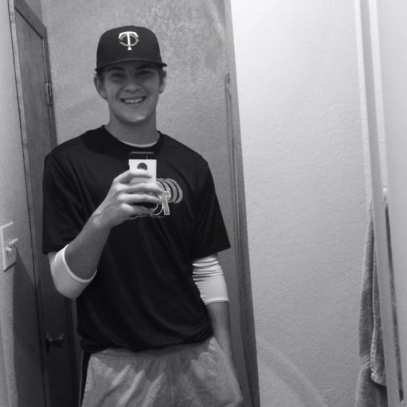 Profile Picture of Caleb Crockett (@bigbat10) on Poshmark