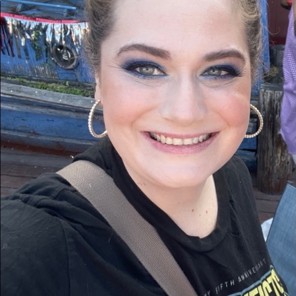 Profile Picture of Jess Tylock (@defyingoddsak) on Poshmark