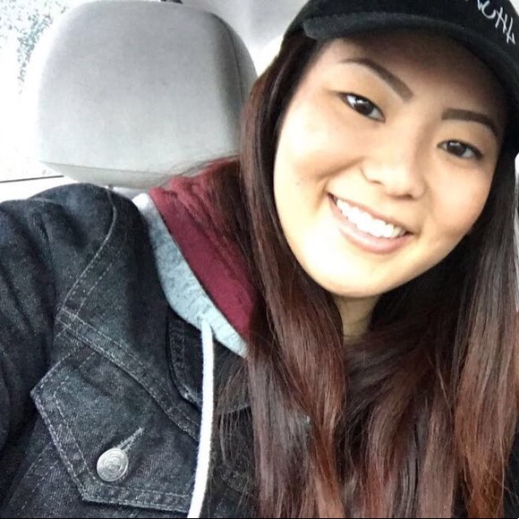 Profile Picture of Erin Iwahashi (@erinrie) on Poshmark