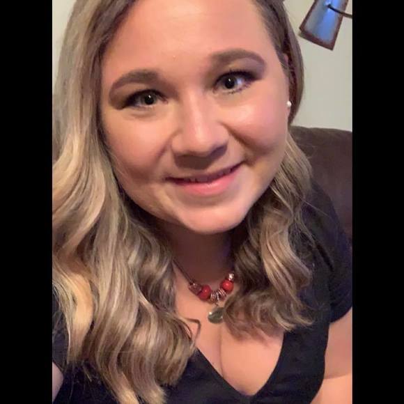 Profile Picture of Joanna Stanislawski (@joannaski76) on Poshmark