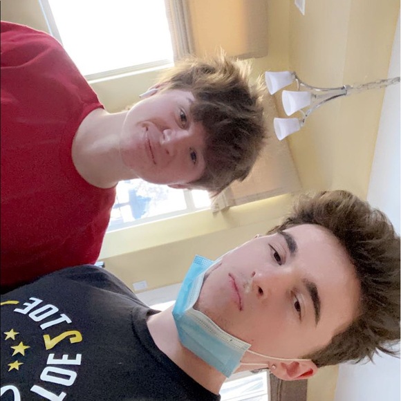 Profile Picture of Austin Moe (@austinmoe34) on Poshmark