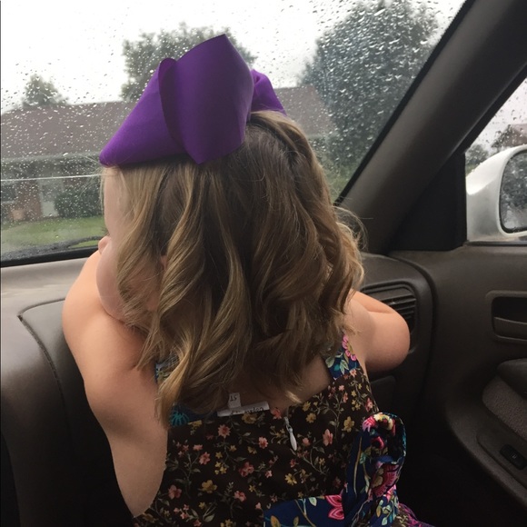 Profile Picture of Barbara Holcomb (@barbarah12) on Poshmark