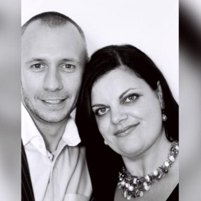 Profile Picture of Ian & Lise Manley (@manleysocial_) on Twitter