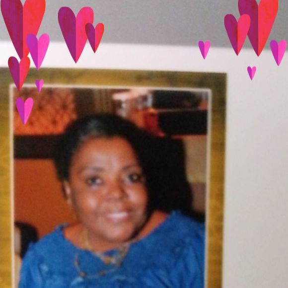 Profile Picture of Debra Hudson (@debjohud) on Poshmark