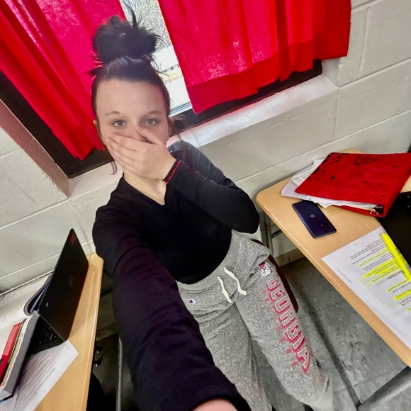 Profile Picture of Halana Pruette (@halanapruette2) on Poshmark