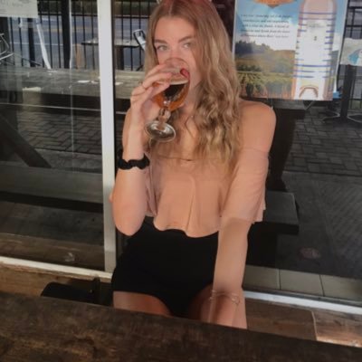 Profile Picture of Carly (@carly_byrd) on Twitter