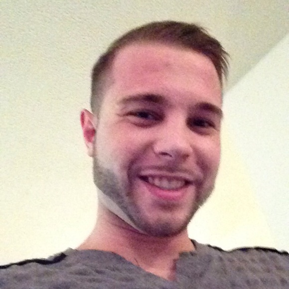 Profile Picture of Corey Tilot (@7ilo7) on Poshmark