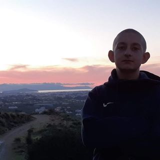 Profile Picture of Θοδωρής Αθανασόπουλος (@theo.auan18) on Facebook