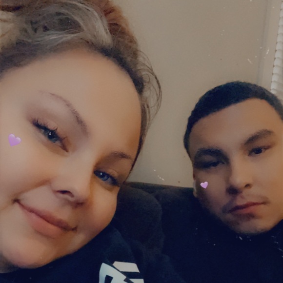 Skylar Garbow - Poshmark Profile Picture of Skylar Garbow (@skylargarbow81) on Poshmark