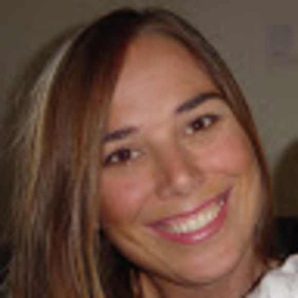 Profile Picture of Irene Roman (@imr23) on Poshmark