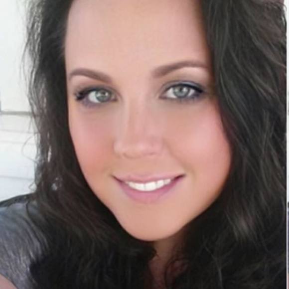 Profile Picture of Roisin Broccolina (@rbroccolina) on Poshmark