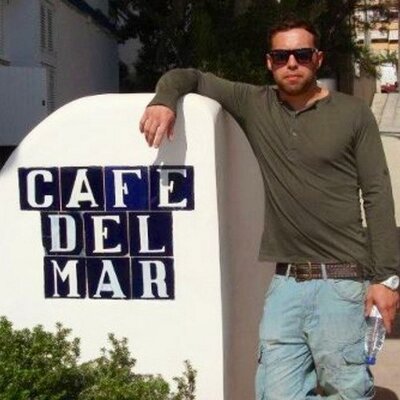 Profile Picture of Jake Bloomfield (@Snakes44) on Twitter