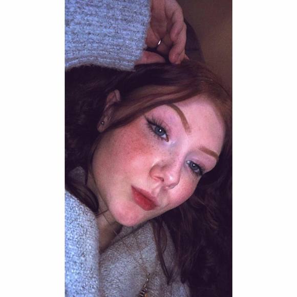 Profile Picture of Madison Bergdoll (@madisonbergdoll) on Poshmark