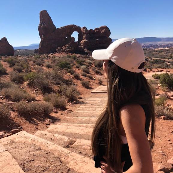 Profile Picture of Laura Matzick (@11laura05) on Poshmark